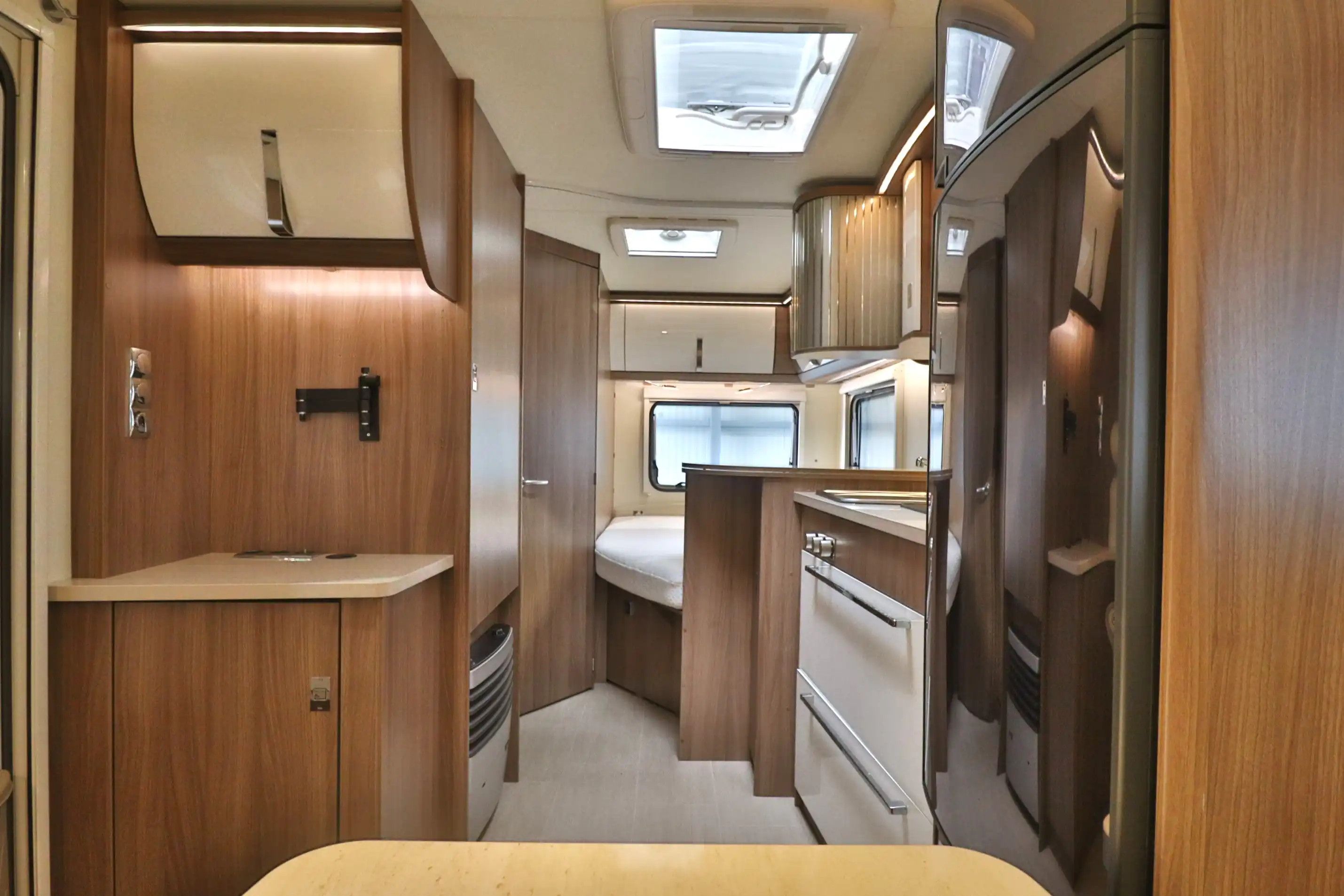 BUERSTNER Averso TOP 465 TS